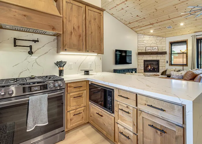 Modern Luxury In Torreon W/ Hot Tub! * Show Low